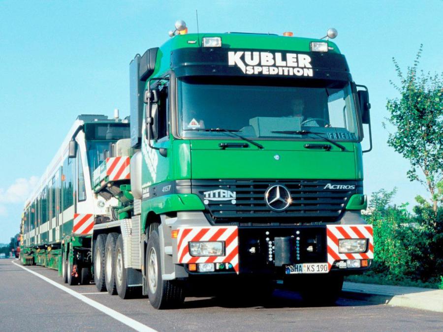  Mercedes-Benz Actros 4157 1997 года  (фото 1 из 4)